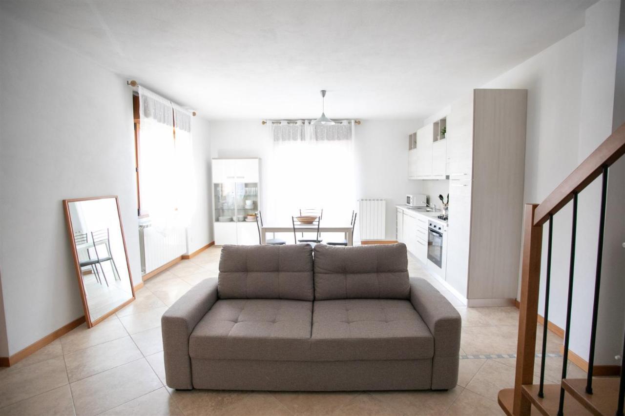 Iseolakerental - Appartamento Iris Solto Collina Luaran gambar